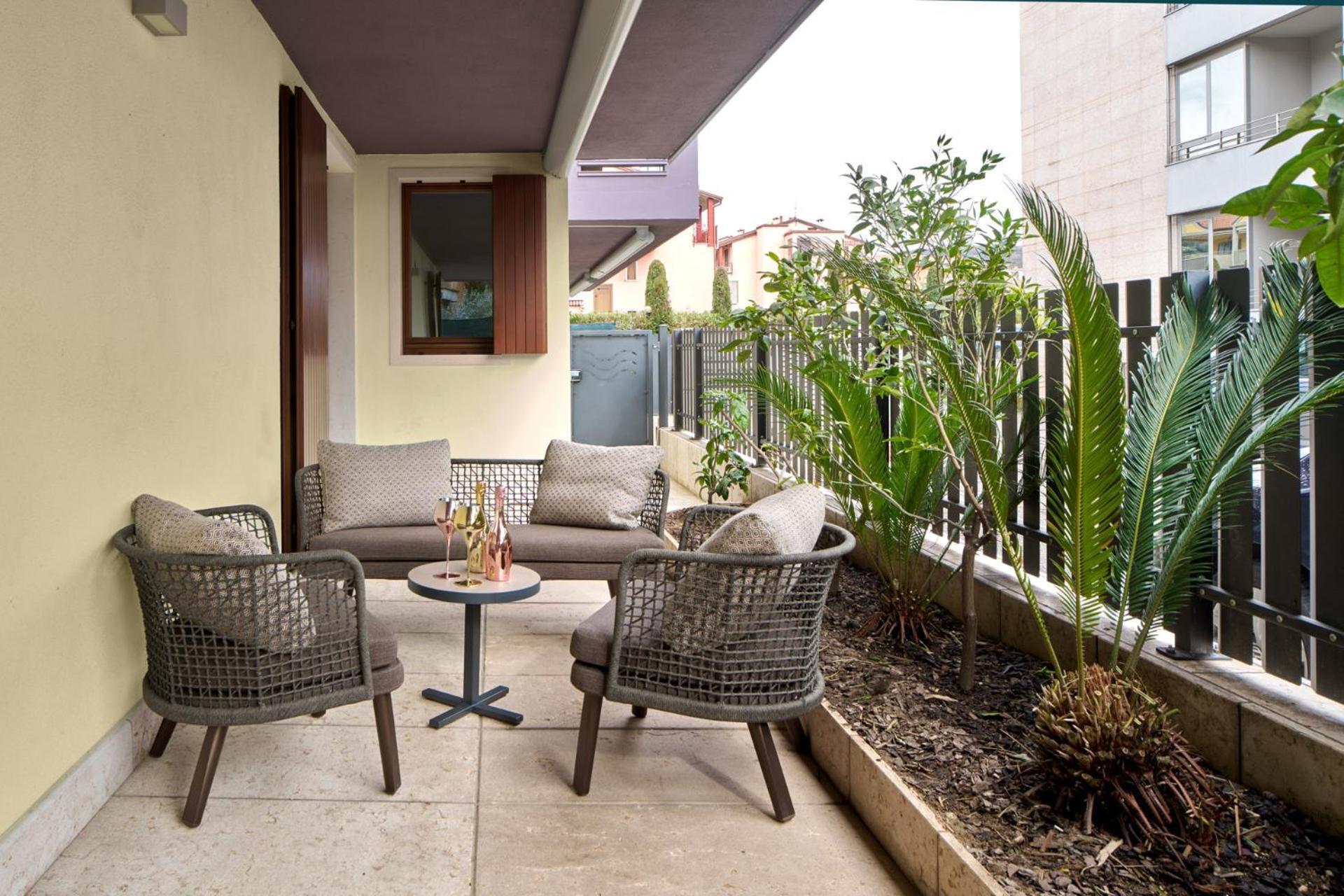 Wanderlust Hotel - Suite & Spa - Apartments & Villas - Bardolino, Lago Di Garda - Verona Eksteriør bilde